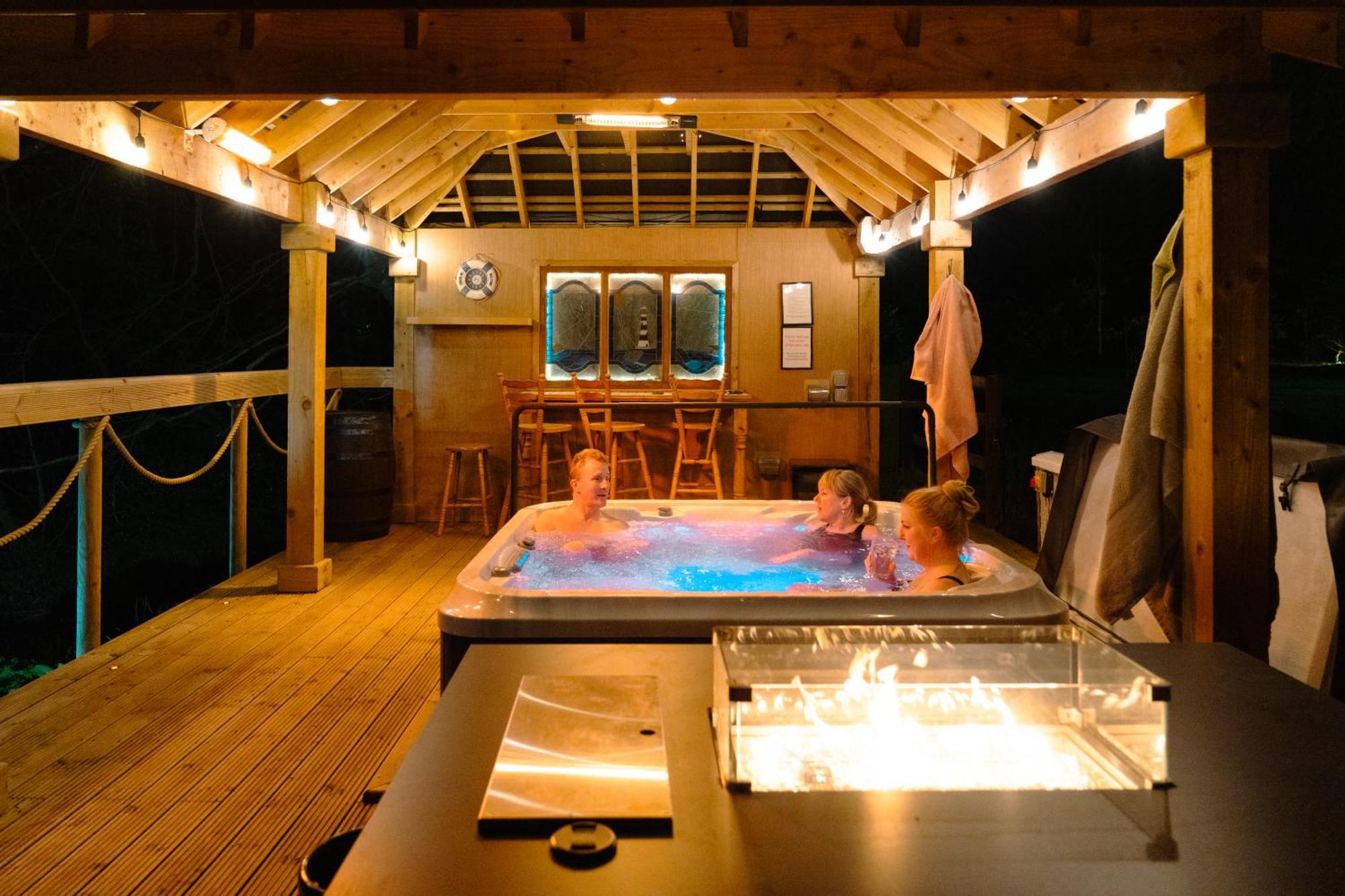 Luxury Accommodation In County Antrim With Riverside Hot Tub Kells Exteriér fotografie