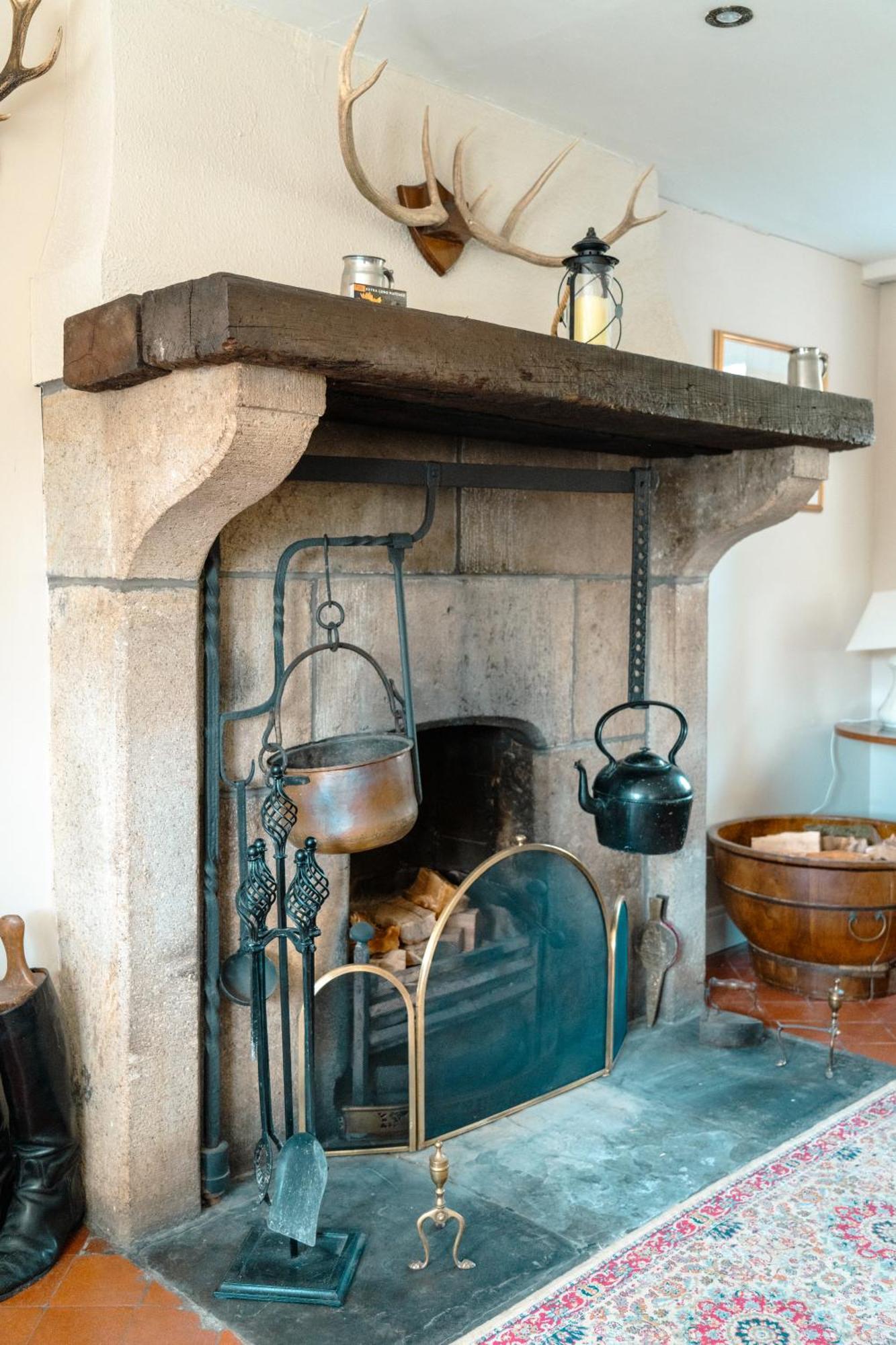Luxury Accommodation In County Antrim With Riverside Hot Tub Kells Exteriér fotografie