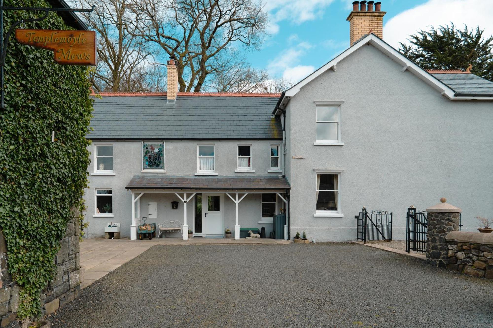 Luxury Accommodation In County Antrim With Riverside Hot Tub Kells Exteriér fotografie