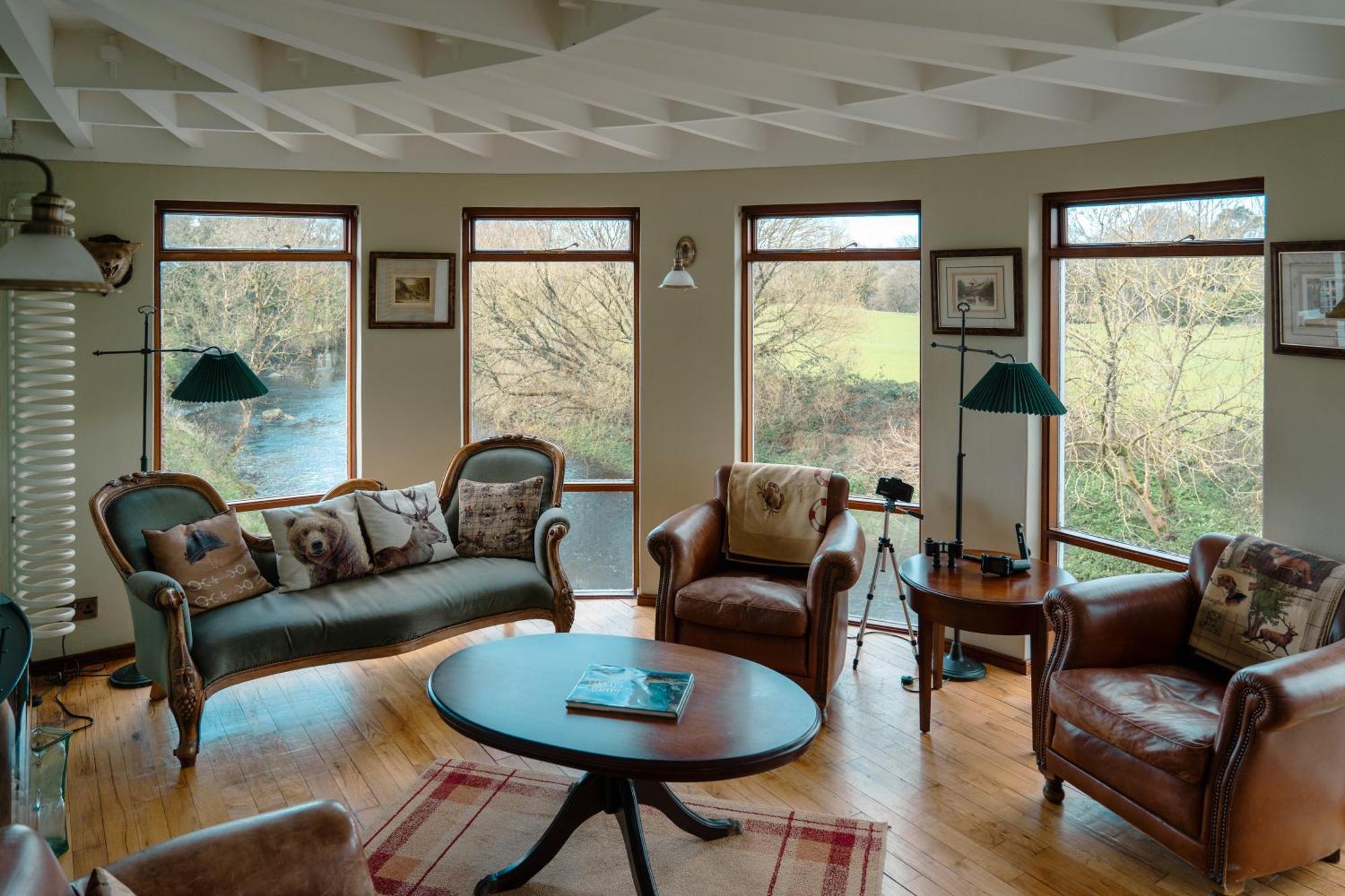 Luxury Accommodation In County Antrim With Riverside Hot Tub Kells Exteriér fotografie